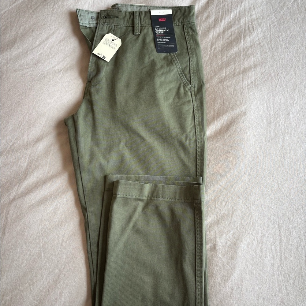 Levi's Men's Green Fatigue Chino Pants (NWT)